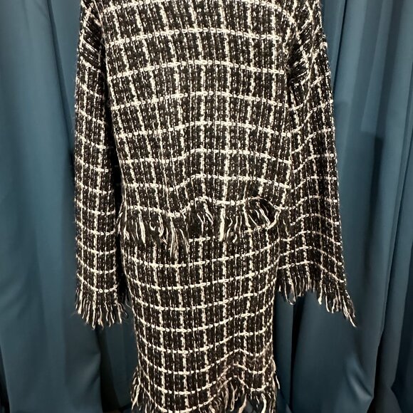 Zie LA Two Piece Skirt and Sweater Set - Picture 10 of 12